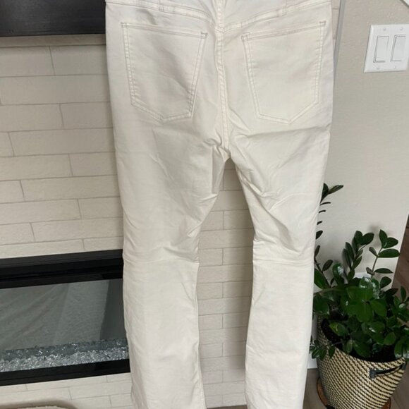 Free People Bell Bottoms - Cream White Flare, 30W, Stretchy Band, Worn Once - Picture 10 of 11